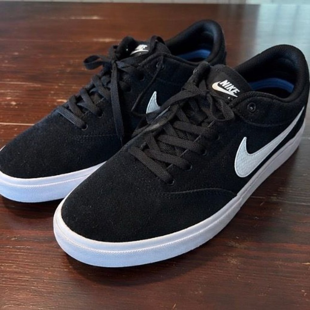 Nike Charge Suede Skateboarding Shoes Black/White